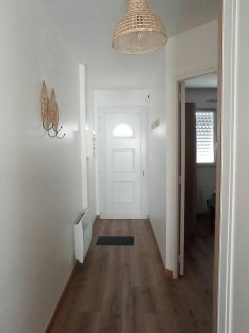 A 50 M De La Plage, Appartement De 35 M2 : Les Pieds Sales Bréhal Exterior foto