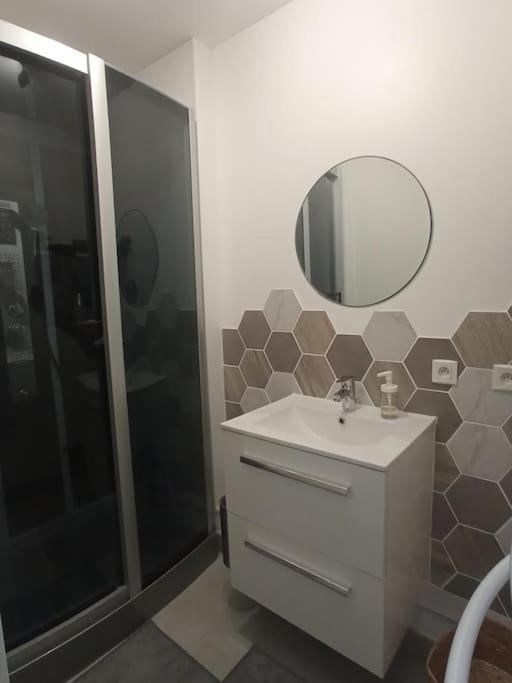 A 50 M De La Plage, Appartement De 35 M2 : Les Pieds Sales Bréhal Exterior foto